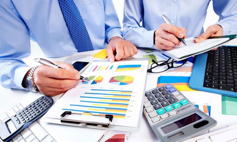 From Startups to Corporations: Chartered Accountant in Pune Drives Business Growth!